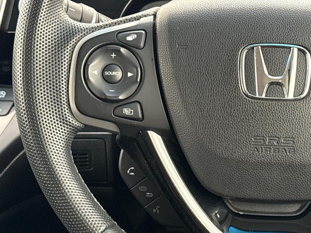 フリード モデューロＸ　ワンオーナー　禁煙車　当社点検パック実施済車　純正９インチナビ　フルセグ　Ｂｌｕｅｔｏｏｔｈ　ミュージックサーバー　ＵＳＢ　両側電動スライドドア　ＥＴＣ２．０　１５インチアルミホイール　バックカメラ（12枚目）