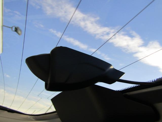 フィット ホーム　ワンオーナー　禁煙車　純正ナビ　ＣＤ　Ｂｌｕｅｔｏｏｔｈ　ＵＳＢ　前後ドラレコ　バックカメラ　ＬＥＤヘッドライト　オートライト　障害物センサー　サイドカーテンエアバック　スマートキー　衝突軽減ブレーキ（8枚目）