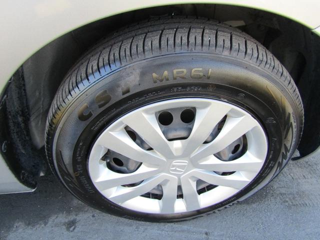 フィット ホーム　ワンオーナー　禁煙車　純正ナビ　ＣＤ　Ｂｌｕｅｔｏｏｔｈ　ＵＳＢ　前後ドラレコ　バックカメラ　ＬＥＤヘッドライト　オートライト　障害物センサー　サイドカーテンエアバック　スマートキー　衝突軽減ブレーキ（25枚目）