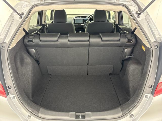 フィット １３Ｇ・Ｌホンダセンシング　ワンオーナー　禁煙車　当社点検パック実施済車　純正ナビ　ＣＤ　Ｂｌｕｅｔｏｏｔｈ　ＵＳＢ　ＬＥＤヘッドライト　オートライト　バックカメラ　ＥＴＣ　スマートキー　アイドリングストップ　サイドエアバック（25枚目）