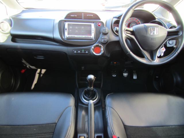 フィット RS 運転席エアバック ETC 両席エアバック DVD再生可 1オーナ キ-レス セキュリティアラーム ワンセグTV ナビ&TV 禁煙 AAC USB PW ABS パワーステ(17枚目)