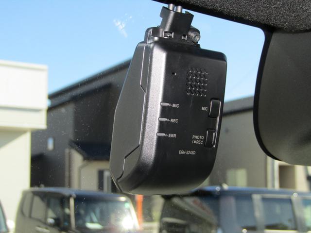 Ｎ－ＢＯＸカスタム ベースグレード　当社元試乗車　禁煙車　純正９インチナビ　フルセグ　Ｂｌｕｅｔｏｏｔｈ　ミュージックサーバー　ＵＳＢ　ドラレコ　両側電動スライドドア　シートヒーター　ＥＴＣ　バックカメラ　ＬＥＤライト　サイドエアバック（6枚目）