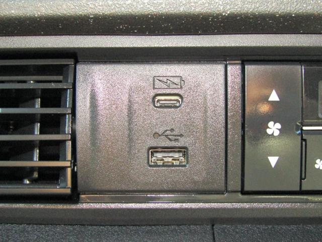 Ｎ－ＢＯＸカスタム ターボコーディネイトスタイル　当社元試乗車　禁煙車　純正９インチナビ　フルセグＴＶ　Ｂｌｕｅｔｏｏｔｈ　ミュージックサーバー　ＵＳＢ　ドラレコ　マルチビューカメラ　ＥＴＣ　シートヒーター　両側電動スライドドア　ＬＥＤヘッドライト（20枚目）