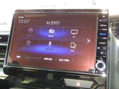 ナビゲーションはギャザズ８インチメモリーナビ（ＶＸＵ−２１７ＮＢｉ）を装着しております。ＡＭ、ＦＭ、ＣＤ、ＤＶＤ再生、Ｂｌｕｅｔｏｏｔｈ、音楽録音再生、フルセグＴＶがご使用いただけます。 5