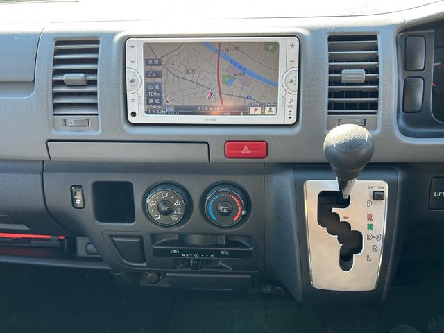 ハイエースバン ロングDX ウェルキャブ 車いす仕様車 Bタイプ 乗車10名 車いす2基固定 ナビ・TV ETC(8枚目)