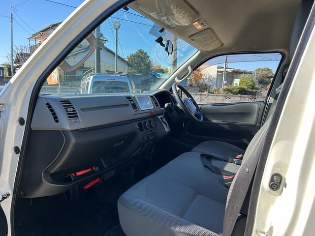 ハイエースバン ロングDX ウェルキャブ 車いす仕様車 Bタイプ 乗車10名 車いす2基固定 ナビ・TV ETC(22枚目)