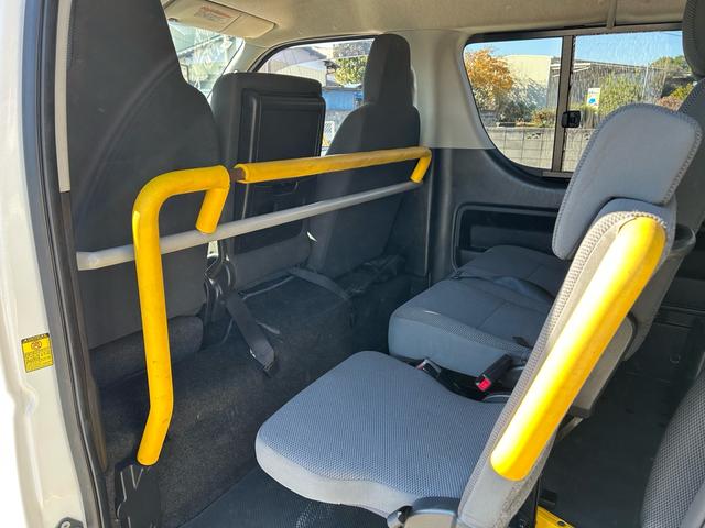ハイエースバン ロングDX ウェルキャブ 車いす仕様車 Bタイプ 乗車10名 車いす2基固定 ナビ・TV ETC(27枚目)