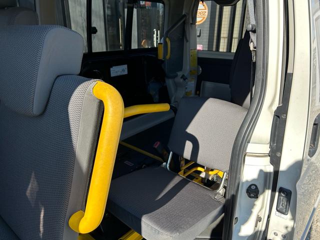 ハイエースバン ロングDX ウェルキャブ 車いす仕様車 Bタイプ 乗車10名 車いす2基固定 ナビ・TV ETC(29枚目)