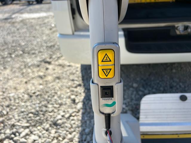 ハイエースバン ロングDX ウェルキャブ 車いす仕様車 Bタイプ 乗車10名 車いす2基固定 ナビ・TV ETC(36枚目)
