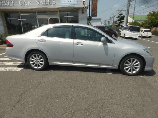 クラウン ロイヤルサルーン　純正ナビ　バックカメラ　ＥＴＣ　クルーズコントロール　３０００ｃｃ　ロイヤルサルーン！　新品バッテリー！（5枚目）