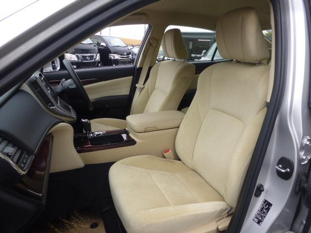 クラウン ロイヤル　２０２５年モデルカロッツエリア８インチ大型ナビ　フルセグＴＶ　バックカメラ　Ｂｌｕｅｔｏｏｔｈ接続　コムテック社製ドライブレコーダー　ＥＴＣ　　１年間　走行距離無制限　保証付（10枚目）