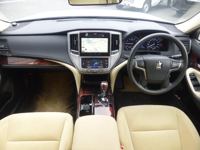 クラウン ロイヤル　２０２５年モデルカロッツエリア８インチ大型ナビ　フルセグＴＶ　バックカメラ　Ｂｌｕｅｔｏｏｔｈ接続　コムテック社製ドライブレコーダー　ＥＴＣ　　１年間　走行距離無制限　保証付（14枚目）