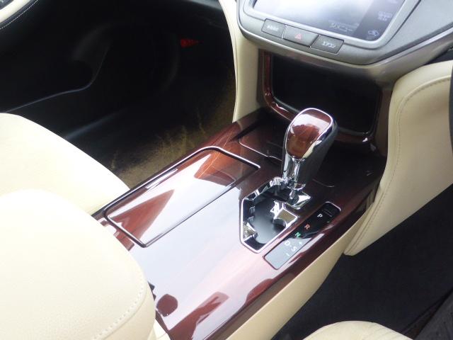 クラウン ロイヤル　２０２５年モデルカロッツエリア８インチ大型ナビ　フルセグＴＶ　バックカメラ　Ｂｌｕｅｔｏｏｔｈ接続　コムテック社製ドライブレコーダー　ＥＴＣ　　１年間　走行距離無制限　保証付（22枚目）