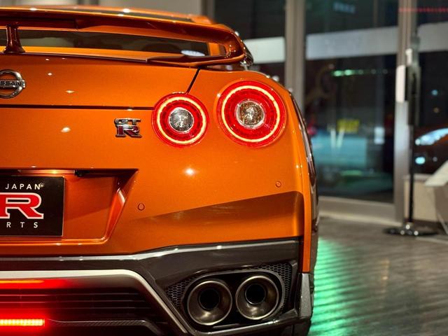 ＧＴ－Ｒ トラックエディション　エンジニアードｂｙニスモ　２０１７モデル　後期型　ＮＨＰＣ点検・診断済　専用強化車体・サスペンション・２０ｉｎｃｈＡＷ　黒本革ＲＥＣＡＲＯシート　サッチャムセキュリティ　純正ＳＤナビ地デジ・Ｂカメラ　Ｂｌｕｅｔｏｏｔｈ　ＥＴＣ（42枚目）