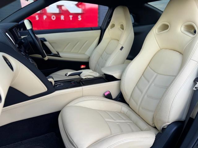 GT-R プレミアムエディション 2015・田村氏モデル 全国対応1年保証付 ワンオーナー NISMOスポリセ ファッショナブルインテリア アイボリー本革シート サッチャムセキュリティ BOSEサウンド 純正HDDナビTV・Bカメラ(14枚目)