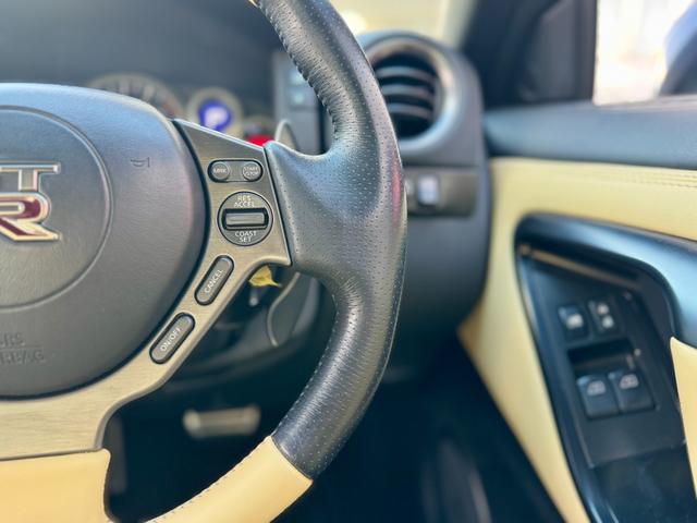 GT-R プレミアムエディション 2015・田村氏モデル 全国対応1年保証付 ワンオーナー NISMOスポリセ ファッショナブルインテリア アイボリー本革シート サッチャムセキュリティ BOSEサウンド 純正HDDナビTV・Bカメラ(20枚目)