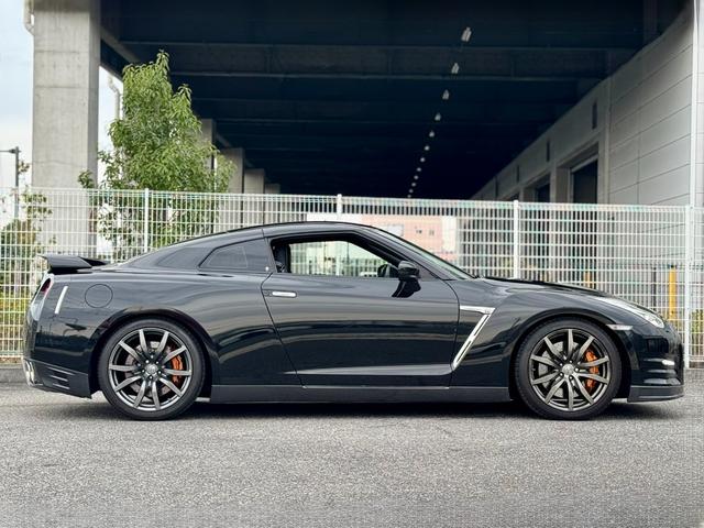 ＧＴ－Ｒ ピュアエディション　２０１５モデル　ＮＨＰＣ点検診断済　Ｈ２８・２９・３１・Ｒ１・Ｒ２・Ｒ３・Ｒ４・Ｒ６整備記録簿　ＬＥＤ稲妻ヘッドライト　ＲＡＹＳ２０ＡＷ　純正ＨＤＤナビ地デジ・Ｂカメラ　Ｂｌｕｅｔｏｏｔｈ　ＥＴＣ（5枚目）