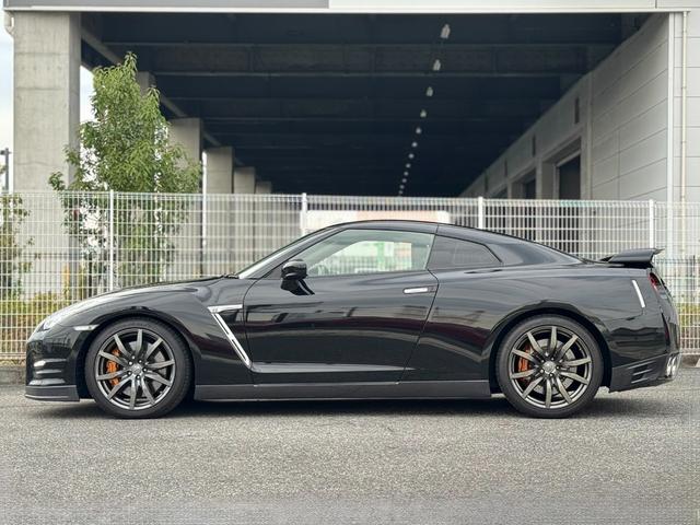 ＧＴ－Ｒ ピュアエディション　２０１５モデル　ＮＨＰＣ点検診断済　Ｈ２８・２９・３１・Ｒ１・Ｒ２・Ｒ３・Ｒ４・Ｒ６整備記録簿　ＬＥＤ稲妻ヘッドライト　ＲＡＹＳ２０ＡＷ　純正ＨＤＤナビ地デジ・Ｂカメラ　Ｂｌｕｅｔｏｏｔｈ　ＥＴＣ（6枚目）