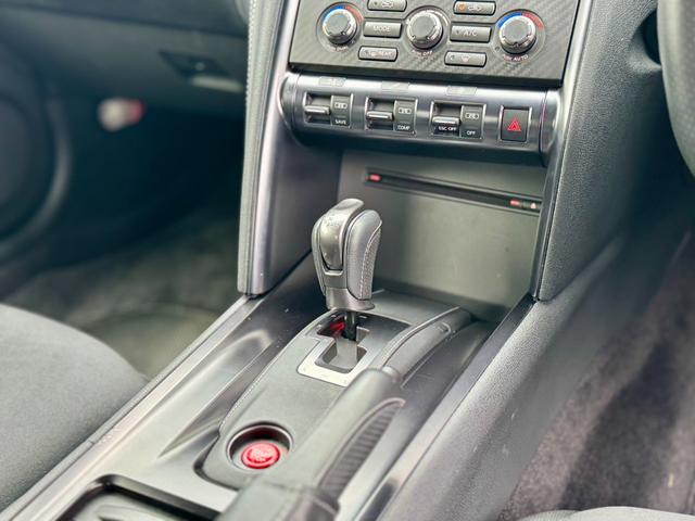 ＧＴ－Ｒ ピュアエディション　２０１５モデル　ＮＨＰＣ点検診断済　Ｈ２８・２９・３１・Ｒ１・Ｒ２・Ｒ３・Ｒ４・Ｒ６整備記録簿　ＬＥＤ稲妻ヘッドライト　ＲＡＹＳ２０ＡＷ　純正ＨＤＤナビ地デジ・Ｂカメラ　Ｂｌｕｅｔｏｏｔｈ　ＥＴＣ（27枚目）