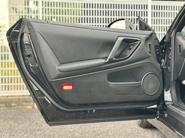 ＧＴ－Ｒ ピュアエディション　２０１５モデル　ＮＨＰＣ点検診断済　Ｈ２８・２９・３１・Ｒ１・Ｒ２・Ｒ３・Ｒ４・Ｒ６整備記録簿　ＬＥＤ稲妻ヘッドライト　ＲＡＹＳ２０ＡＷ　純正ＨＤＤナビ地デジ・Ｂカメラ　Ｂｌｕｅｔｏｏｔｈ　ＥＴＣ（30枚目）