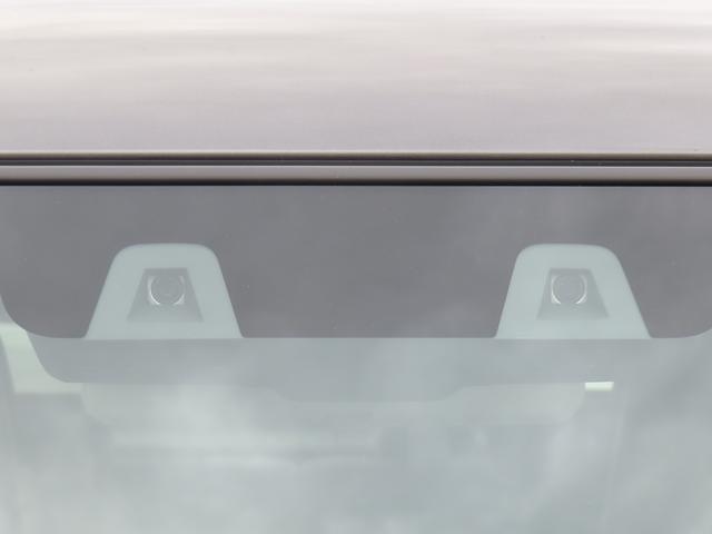 クロスビー ＨＹＢＲＩＤ　ＭＶ　４型　衝突被害軽減ブレーキ　リヤパーキングセンサー　アダプティブクルーズコントロール　オートライト　シートヒーター　スマートキー　キーレスプッシュスタート　フルオートエアコン　パワーウィンドウ（9枚目）