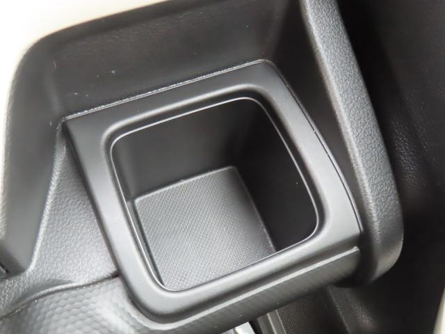 クロスビー ＨＹＢＲＩＤ　ＭＶ　４型　衝突被害軽減ブレーキ　リヤパーキングセンサー　アダプティブクルーズコントロール　オートライト　シートヒーター　スマートキー　キーレスプッシュスタート　フルオートエアコン　パワーウィンドウ（31枚目）