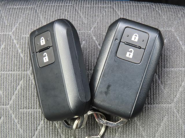 スイフト ＨＹＢＲＩＤ　ＭＸ　衝突被害軽減ブレーキ　リヤパーキングセンサー　５ＭＴ　ナビゲーション　全方位モニター　アダプティブクルーズコントロール　シートヒーター　オートライト　フルオートエアコン　パワーウィンドウ（13枚目）