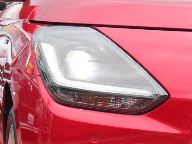 スイフト ＨＹＢＲＩＤ　ＭＸ　衝突被害軽減ブレーキ　リヤパーキングセンサー　５ＭＴ　ナビゲーション　全方位モニター　アダプティブクルーズコントロール　シートヒーター　オートライト　フルオートエアコン　パワーウィンドウ（15枚目）