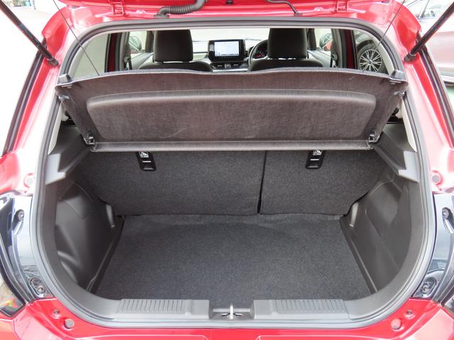 スイフト ＨＹＢＲＩＤ　ＭＸ　衝突被害軽減ブレーキ　リヤパーキングセンサー　５ＭＴ　ナビゲーション　全方位モニター　アダプティブクルーズコントロール　シートヒーター　オートライト　フルオートエアコン　パワーウィンドウ（19枚目）