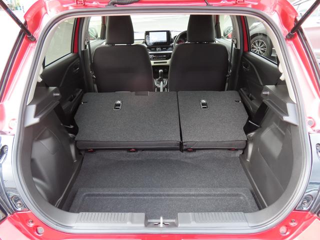 スイフト ＨＹＢＲＩＤ　ＭＸ　衝突被害軽減ブレーキ　リヤパーキングセンサー　５ＭＴ　ナビゲーション　全方位モニター　アダプティブクルーズコントロール　シートヒーター　オートライト　フルオートエアコン　パワーウィンドウ（20枚目）