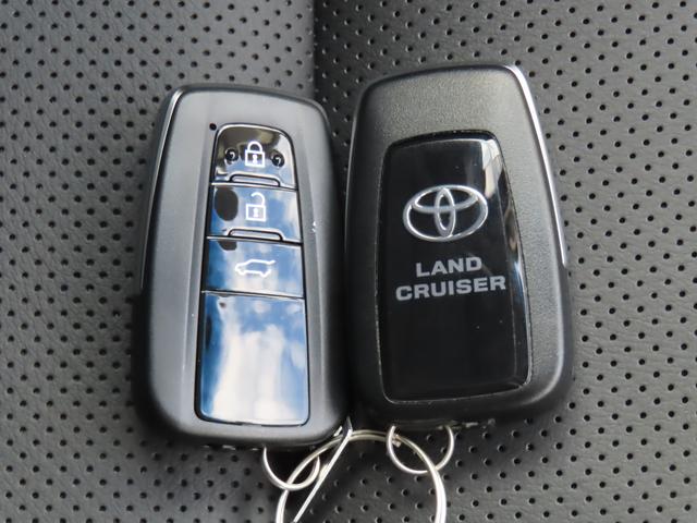 ランドクルーザープラド TX Lパッケージ マットブラックエディション 衝突被害軽減ブレーキ ディスプレイオーディオ バックアイカメラ 前後ドライブレコーダー ETC オートライト クルーズコントロール フルオートエアコン スマートキー キーレスプッシュスタート(64枚目)