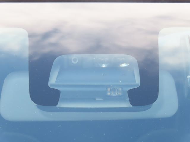 ワゴンＲ ＨＹＢＲＩＤ　ＦＸ　衝突被害軽減ブレーキ　ナビゲーション　全方位モニター　ヘッドアップディスプレイ　ＥＴＣ　ドライブレコーダー　シートヒーター　オートライト　スマートキー　キーレスプッシュスタート　フルオートエアコン（10枚目）