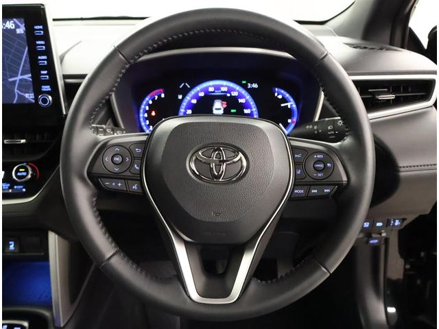 カローラクロス Ｚ　ムーンルーフ　横滑り防止機能　盗難防止装置　メモリナビ　整備記録簿　バックガイドモニター　クルーズコントロール　エアバッグ　キーフリーシステム　パワ－シ－ト　ＡＡＣ　ＥＴＣ車載器　ＡＷ　スマ－トキ－（6枚目）