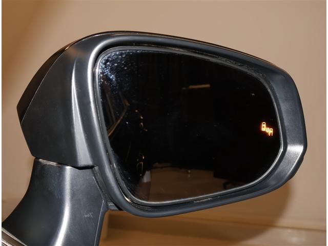 カローラクロス Ｚ　ムーンルーフ　横滑り防止機能　盗難防止装置　メモリナビ　整備記録簿　バックガイドモニター　クルーズコントロール　エアバッグ　キーフリーシステム　パワ－シ－ト　ＡＡＣ　ＥＴＣ車載器　ＡＷ　スマ－トキ－（18枚目）