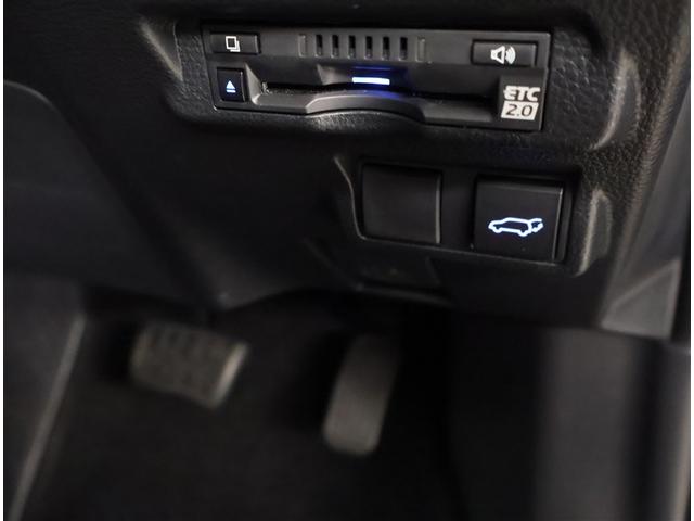 カローラクロス Ｚ　ムーンルーフ　横滑り防止機能　盗難防止装置　メモリナビ　整備記録簿　バックガイドモニター　クルーズコントロール　エアバッグ　キーフリーシステム　パワ－シ－ト　ＡＡＣ　ＥＴＣ車載器　ＡＷ　スマ－トキ－（21枚目）