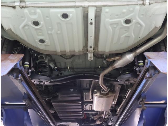 ノア ハイブリッドＳ－Ｚ　横滑り防止機能　エアバッグ　オートクルーズコントロール　地デジ　両側自動ドア　スマートエントリー　ＬＥＤランプ　バックモニター　メモリナビ　３列シート　ＥＴＣ付き　ＡＢＳ　ＡＣ１００Ｖ　アルミホイール（21枚目）