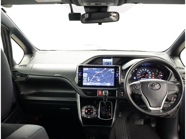 ヴォクシー ＺＳ　煌ＩＩＩ　プリクラッシュ　スマートキ　アイスト　ＤＶＤ再生機能　記録簿付き　横滑り防止装置　ナビＴＶ　アルミ　三列シート　ＷＡＣ　盗難防止　オートエアコン　キーレス　ＥＴＣ装備　パワステ　メモリナビ　クルコン（5枚目）