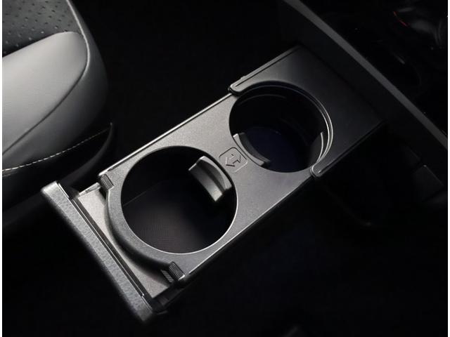 ヴォクシー ＺＳ　煌ＩＩＩ　プリクラッシュ　スマートキ　アイスト　ＤＶＤ再生機能　記録簿付き　横滑り防止装置　ナビＴＶ　アルミ　三列シート　ＷＡＣ　盗難防止　オートエアコン　キーレス　ＥＴＣ装備　パワステ　メモリナビ　クルコン（15枚目）