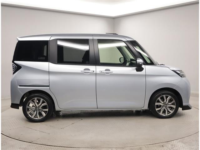 タンク カスタムＧ－Ｔ　スマキ－　地上デジタル　アルミホイル　踏み間違い防止装置　両側電動ドア　ＬＥＤヘッドライト　クルコン　リアカメラ　横滑り防止装置　ＥＴＣ　ウォークスルー　キーレス　ＴＶナビ　オートエアコン　ＤＶＤ（4枚目）