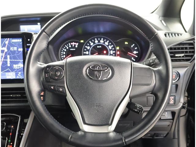 ヴォクシー ＺＳ　煌ＩＩＩ　プリクラッシュ　スマートキ　アイスト　ＤＶＤ再生機能　記録簿付き　横滑り防止装置　ナビＴＶ　アルミ　三列シート　ＷＡＣ　盗難防止　オートエアコン　キーレス　ＥＴＣ装備　パワステ　メモリナビ　クルコン（6枚目）