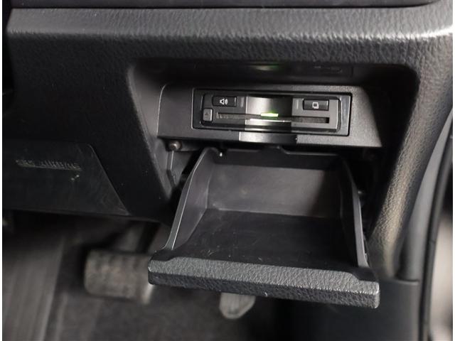 ヴォクシー ＺＳ　煌ＩＩＩ　プリクラッシュ　スマートキ　アイスト　ＤＶＤ再生機能　記録簿付き　横滑り防止装置　ナビＴＶ　アルミ　三列シート　ＷＡＣ　盗難防止　オートエアコン　キーレス　ＥＴＣ装備　パワステ　メモリナビ　クルコン（14枚目）