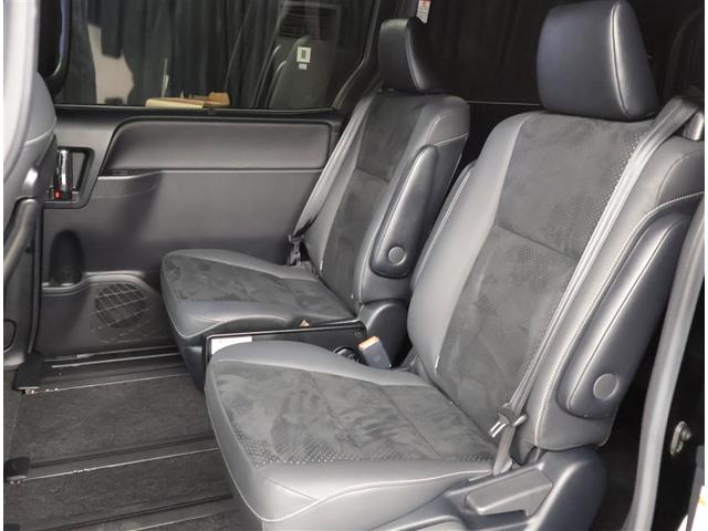 ヴォクシー ＺＳ　煌ＩＩＩ　プリクラッシュ　スマートキ　アイスト　ＤＶＤ再生機能　記録簿付き　横滑り防止装置　ナビＴＶ　アルミ　三列シート　ＷＡＣ　盗難防止　オートエアコン　キーレス　ＥＴＣ装備　パワステ　メモリナビ　クルコン（17枚目）