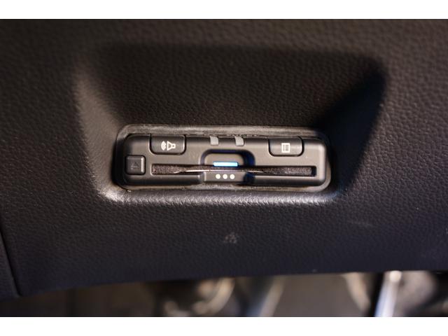 フィット ＲＳ　ＬＥＤヘッドライト　エアコン　キーレス　スマートキー　横滑防止装置　サイドカーテンエアバック　オートクルーズコントロール　ＵＳＢポート　コーナーセンサー　イモビライザー　地デジフルセグ　リアカメラ（25枚目）