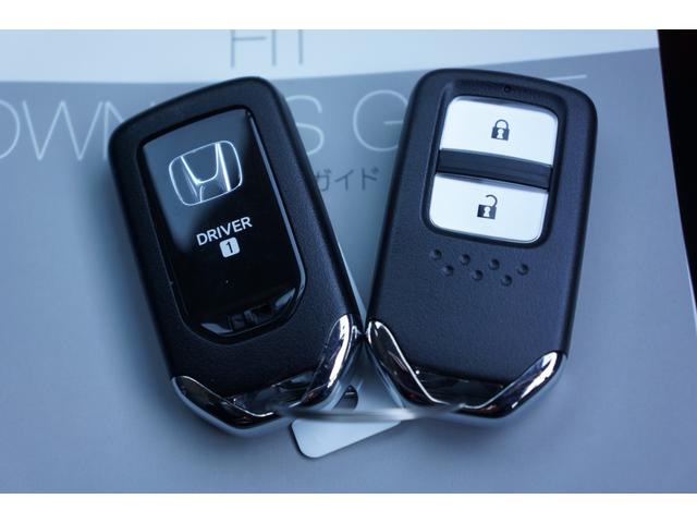 フィット ＲＳ　ＬＥＤヘッドライト　エアコン　キーレス　スマートキー　横滑防止装置　サイドカーテンエアバック　オートクルーズコントロール　ＵＳＢポート　コーナーセンサー　イモビライザー　地デジフルセグ　リアカメラ（28枚目）