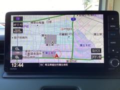 ナビゲーションはギャザズメモリーナビ（ＶＸＵ−２４５ＶＺｉ）が装着されております。ＡＭ、ＦＭ、ＣＤ、ＤＶＤ再生、音楽録音再生、フルセグＴＶ、Ｂｌｕｅｔｏｏｔｈがご使用いただけます。 3