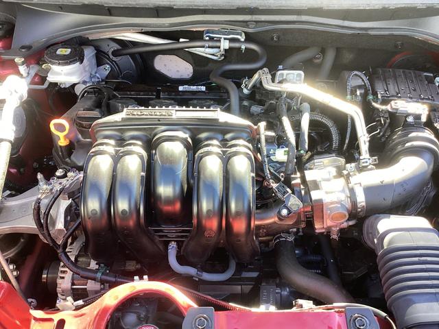 ＷＲ－Ｖ Ｚ＋ブラックスタイル　ギャザズメモリーナビ　ＥＴＣ　バックカメラ　ＬＥＤライト　アルミホイール　オートクルーズコントロール　ＬＥＤヘッドランプ　フルセグ　盗難防止システム　衝突被害軽減システム　ＵＳＢ　スマートキー（3枚目）