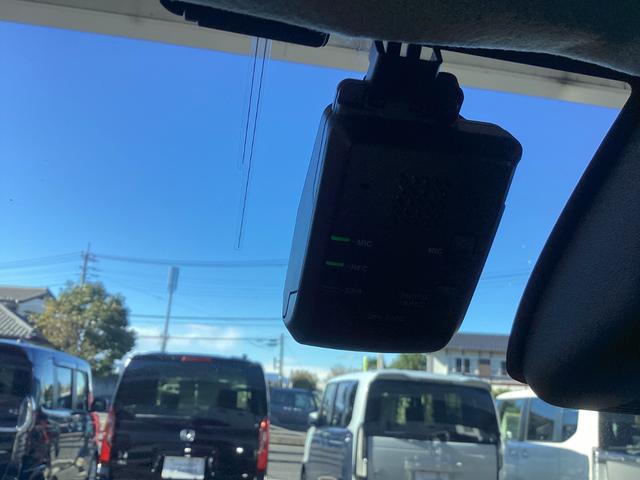 ＷＲ－Ｖ Ｚ＋ブラックスタイル　ギャザズメモリーナビ　ＥＴＣ　バックカメラ　ＬＥＤライト　アルミホイール　オートクルーズコントロール　ＬＥＤヘッドランプ　フルセグ　盗難防止システム　衝突被害軽減システム　ＵＳＢ　スマートキー（12枚目）