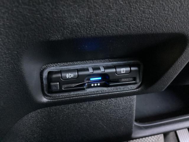 Ｎ－ＢＯＸカスタム ターボコーディネートスタイル　ギャザズメモリーナビ　バックカメラ　ＥＴＣ　両側電動スライドドア　シートヒータ　パドルシフト　両側電動ドア　禁煙車　Ｒカメラ　クルコン　スマートキ－　パワーステアリング　ＶＳＡ　セキュリティ　エアコン（7枚目）