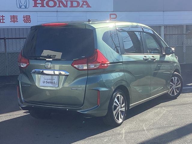 フリードハイブリッド ハイブリッド・Ｇ　純正９インチメモリーナビ　ＥＴＣ　バックカメラ　シートヒータ　両側電動スライドドア　両電動ドア　サイドエアバック　クルコン　スマキー　パワーステアリング　ＬＥＤライト　フルセグＴＶ　ウォークスルー（6枚目）