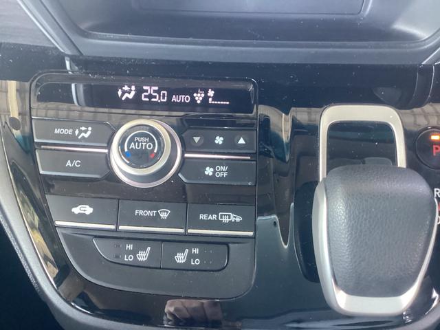 フリードハイブリッド ハイブリッド・Ｇ　純正９インチメモリーナビ　ＥＴＣ　バックカメラ　シートヒータ　両側電動スライドドア　両電動ドア　サイドエアバック　クルコン　スマキー　パワーステアリング　ＬＥＤライト　フルセグＴＶ　ウォークスルー（15枚目）